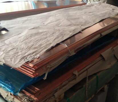 ������~��